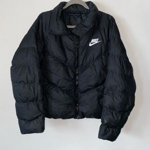 EUC Nike Sportswear Synthetic Fill Black Puffer Jacket Women Size M